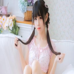 宝宝躺着的时候双腿往上翘，这些你需要知道的原因与应对方法